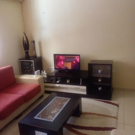 Quarto em Acomodações Particulares Ofellows - Kristal Center Tirana